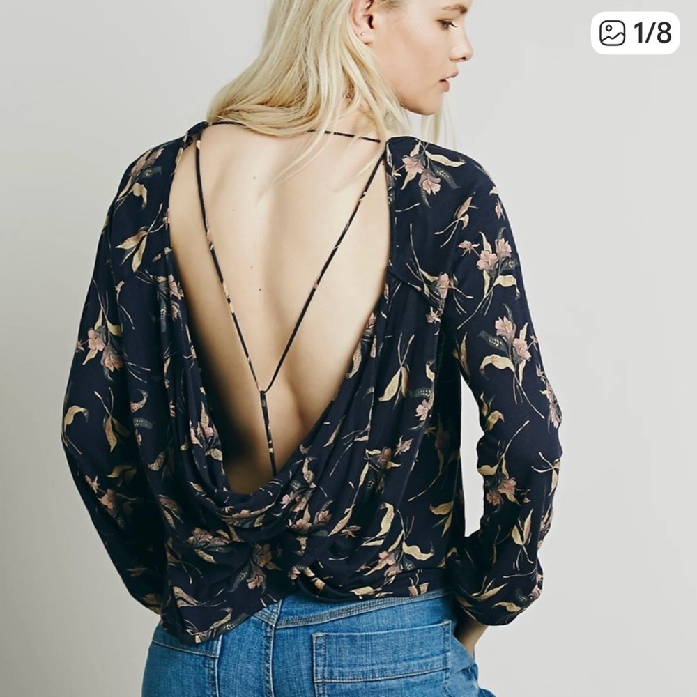 Free People Elsa
Floral Print Twisted Open Back
Blouse Size Small - Picture 2 of 4